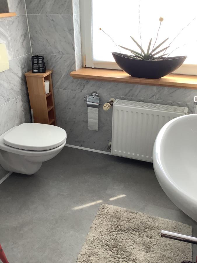 Helle Freundliche 50qm Mit Garten Zum Wohlfuehlen Apartment *